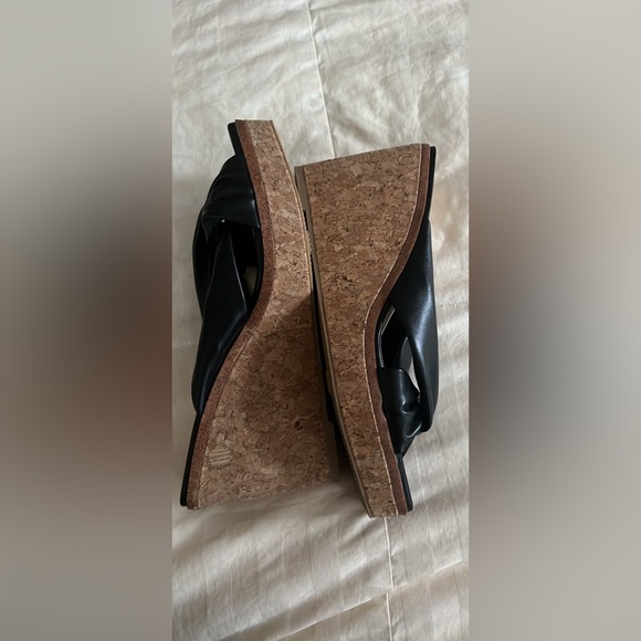 Time & Tru Wedge Sandals. - Picture 3 of 4